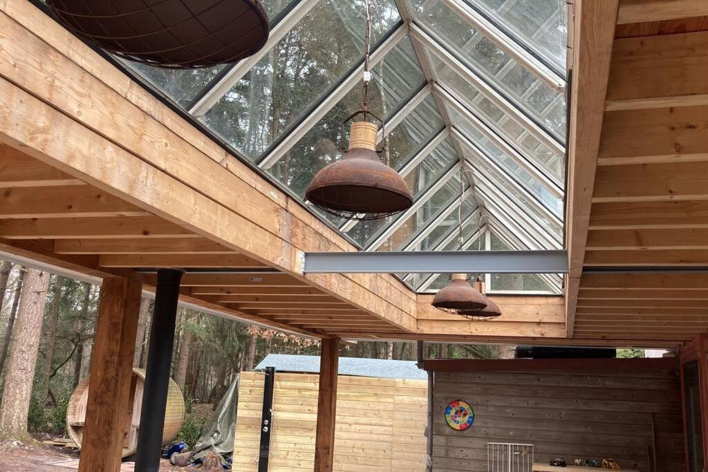 Kindvriendelijke Bungalow In Het Bos Bij Zwemmeer. Vilsteren Екстер'єр фото